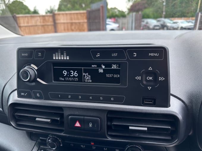 2025 Vauxhall Combo