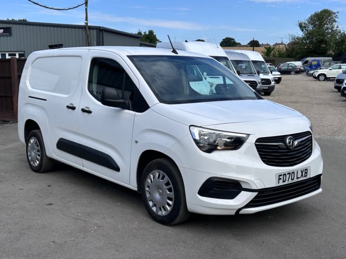 2025 Vauxhall Combo