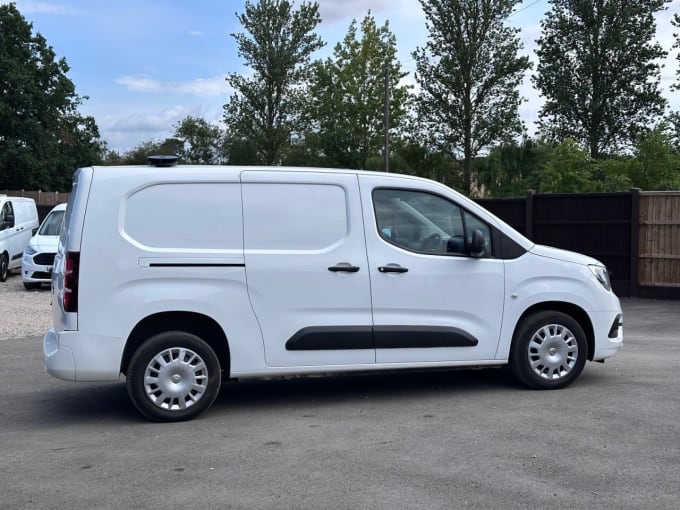 2025 Vauxhall Combo