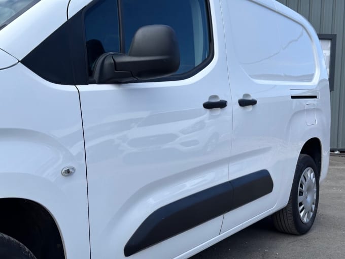 2025 Vauxhall Combo
