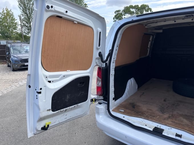 2025 Vauxhall Combo