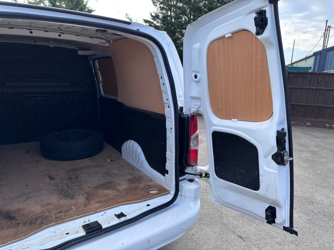 2025 Vauxhall Combo