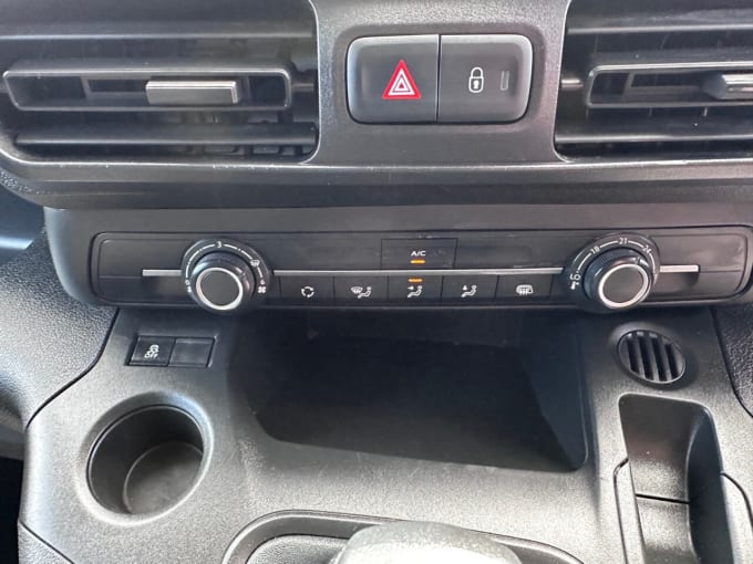 2025 Vauxhall Combo