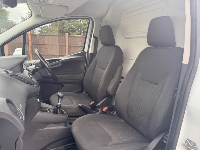2025 Ford Transit Courier