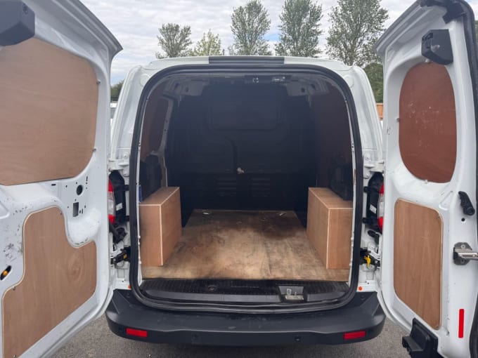 2025 Ford Transit Courier