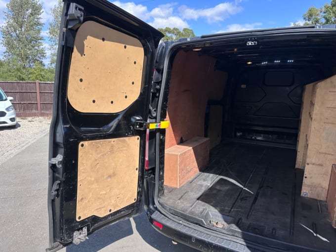 2025 Ford Transit Custom
