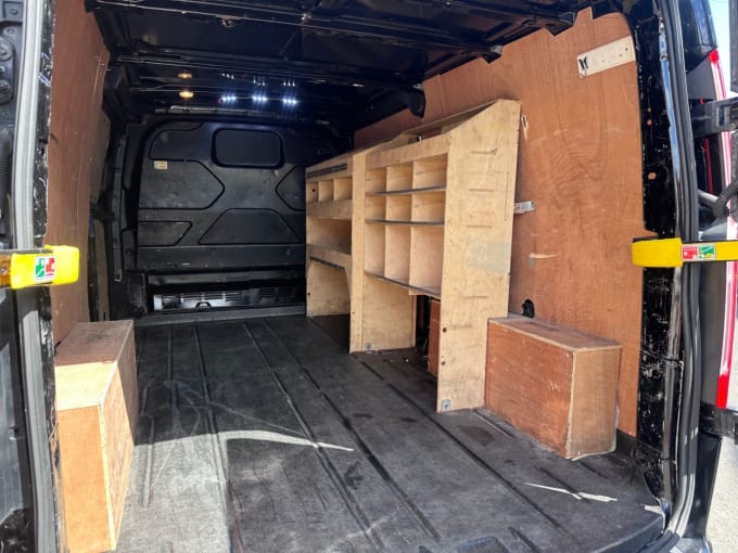 2025 Ford Transit Custom
