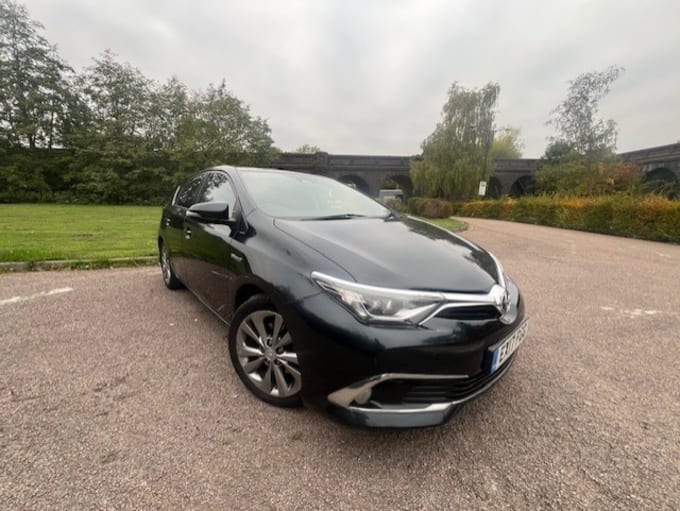 2017 Toyota Auris