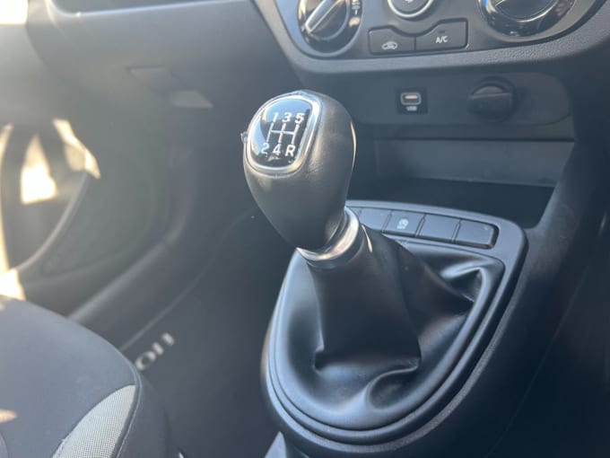 2025 Hyundai I10
