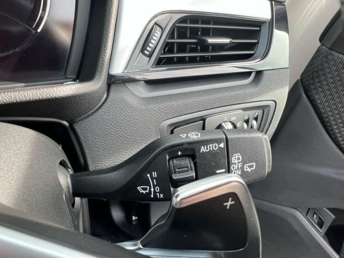 2025 BMW X1