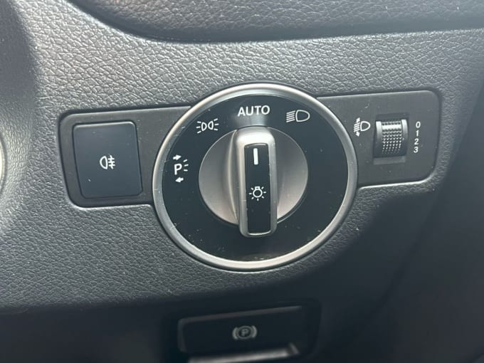 2025 Mercedes-benz 180