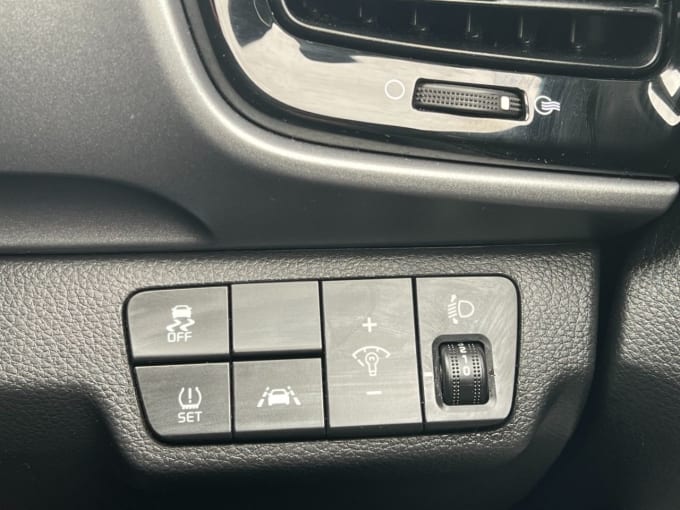 2025 Kia Stonic