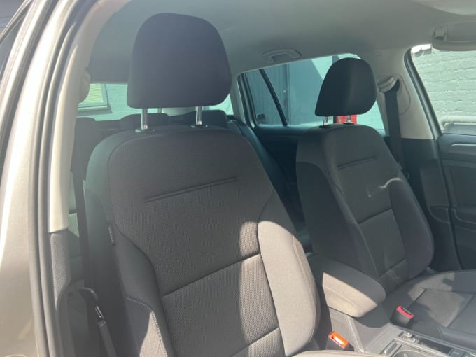 2025 Volkswagen Golf