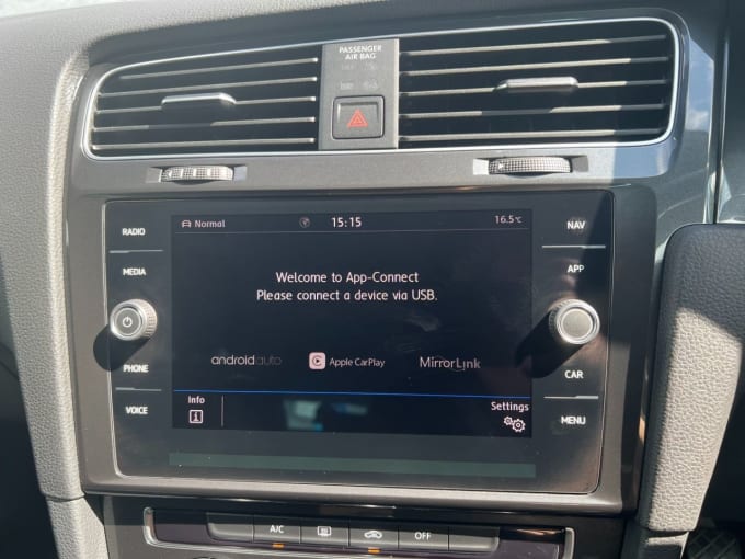 2025 Volkswagen Golf