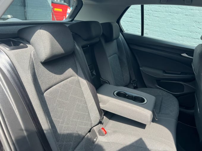 2025 Volkswagen Golf