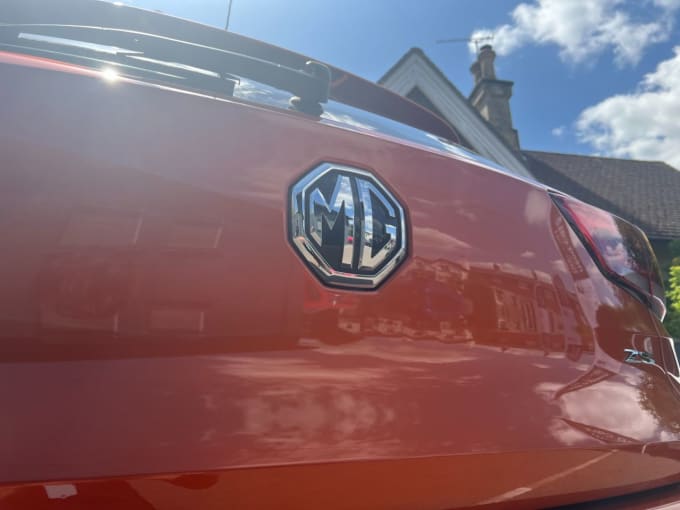 2025 Mg Mg Zs
