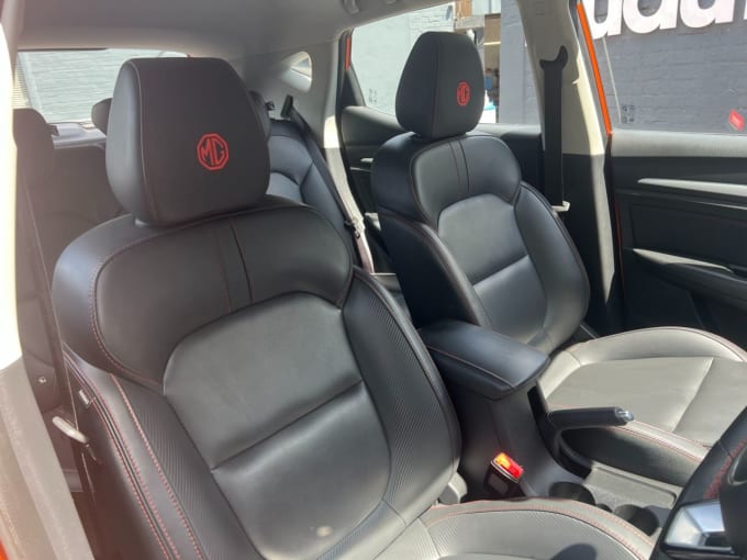 2025 Mg Mg Zs