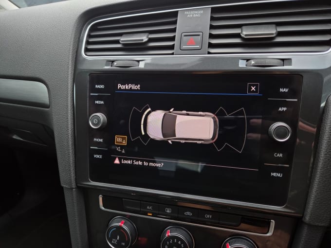 2025 Volkswagen Golf
