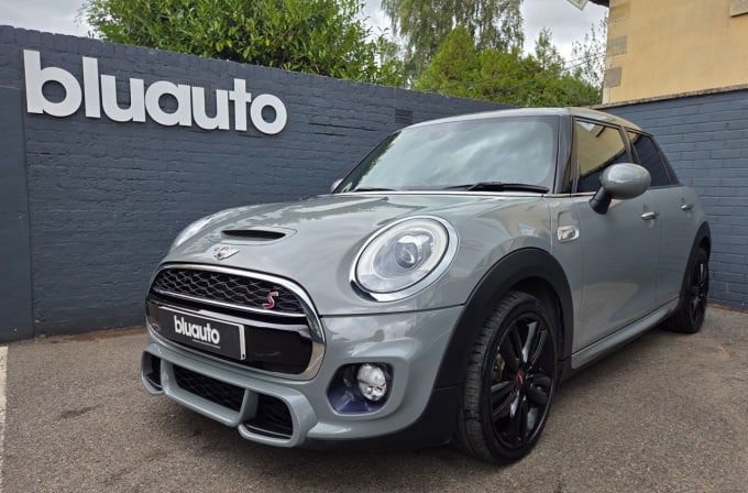2025 Mini Hatch