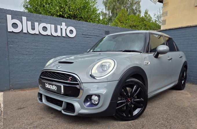 2025 Mini Hatch
