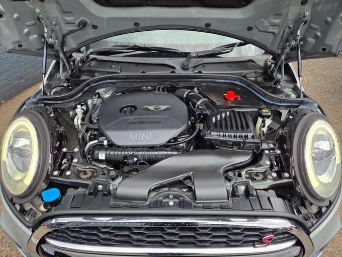 2025 Mini Hatch