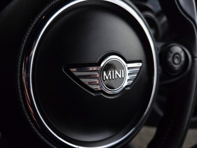 2025 Mini Hatch