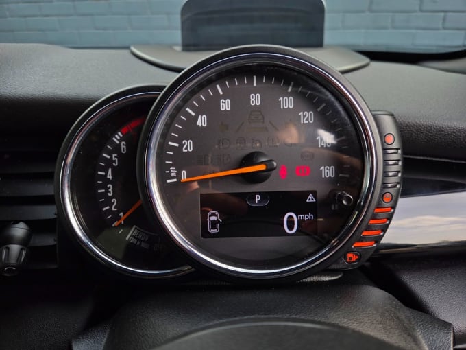 2025 Mini Hatch