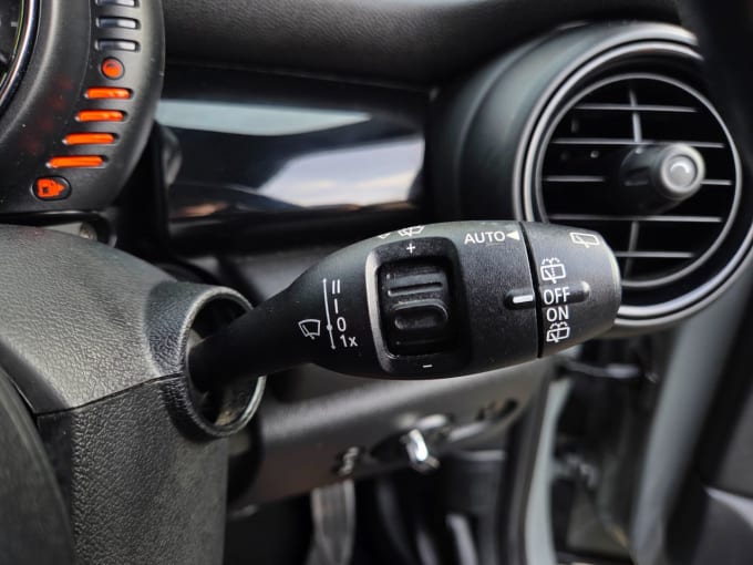 2025 Mini Hatch