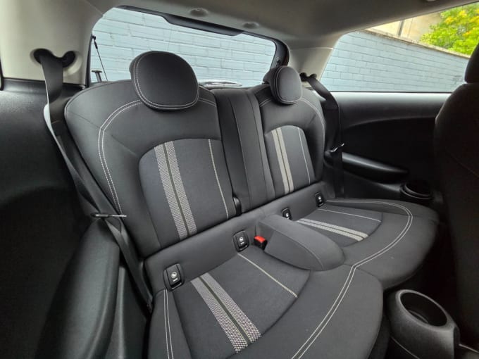2016 Mini Hatch