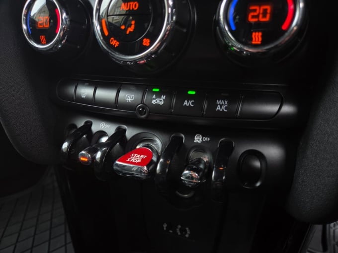 2016 Mini Hatch
