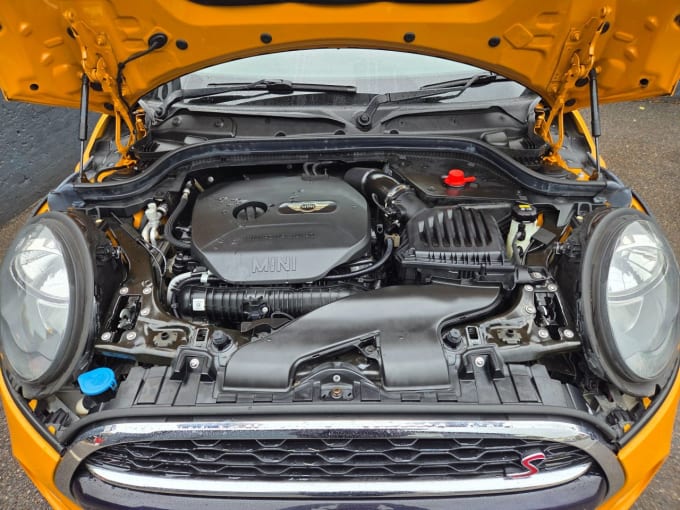 2016 Mini Hatch