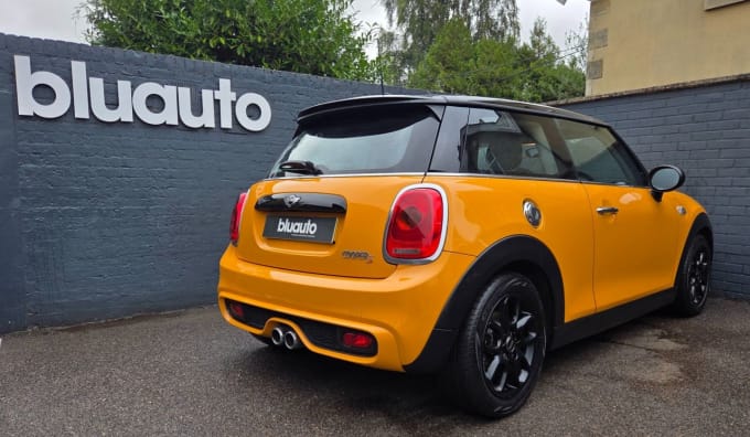2016 Mini Hatch
