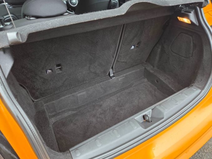 2016 Mini Hatch