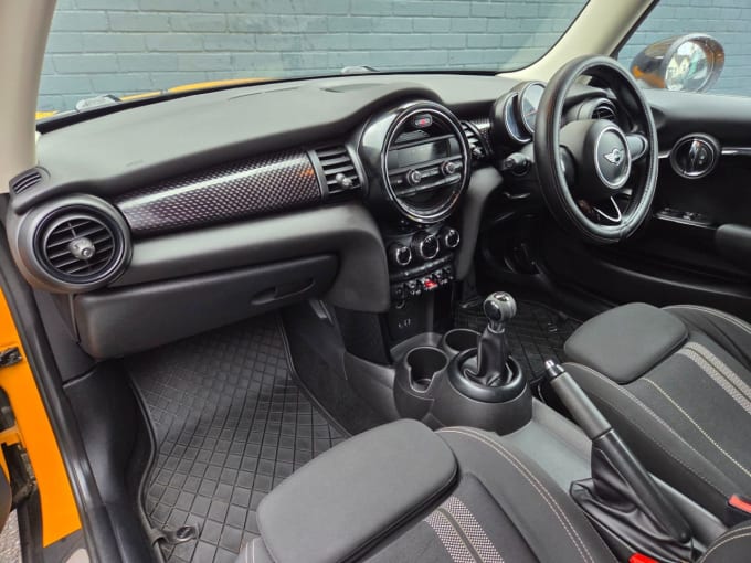 2016 Mini Hatch