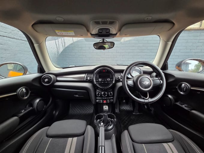 2016 Mini Hatch