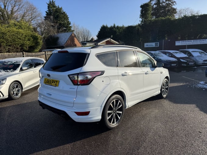 2025 Ford Kuga