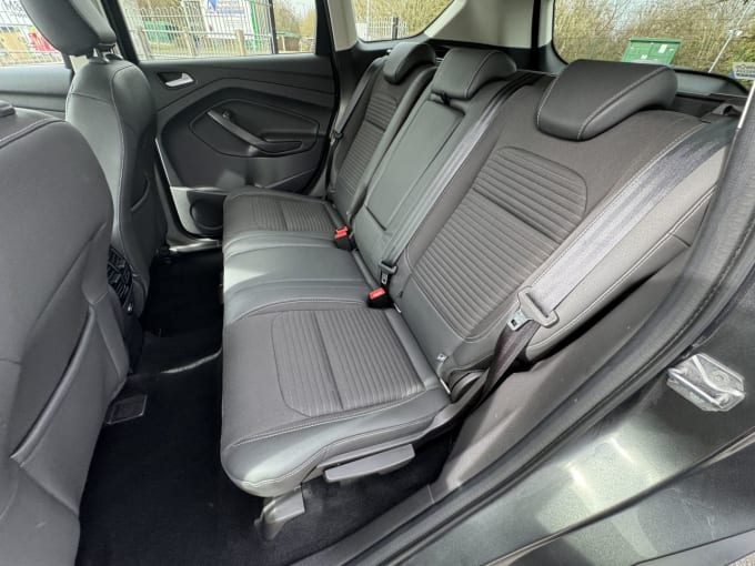 2025 Ford Kuga