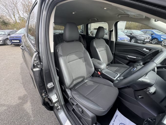 2025 Ford Kuga