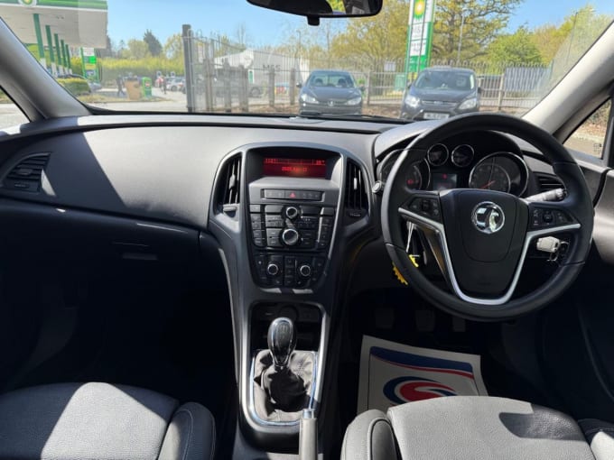 2025 Vauxhall Astra