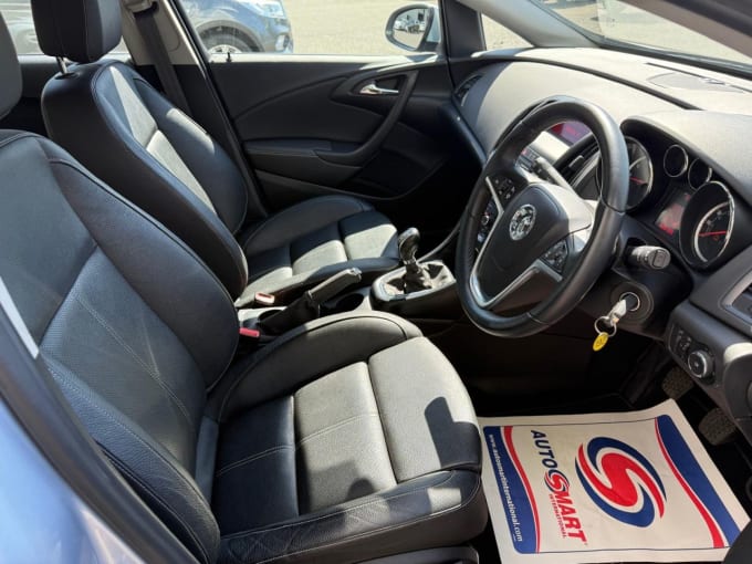 2025 Vauxhall Astra