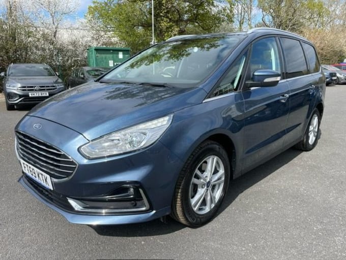 2025 Ford Galaxy