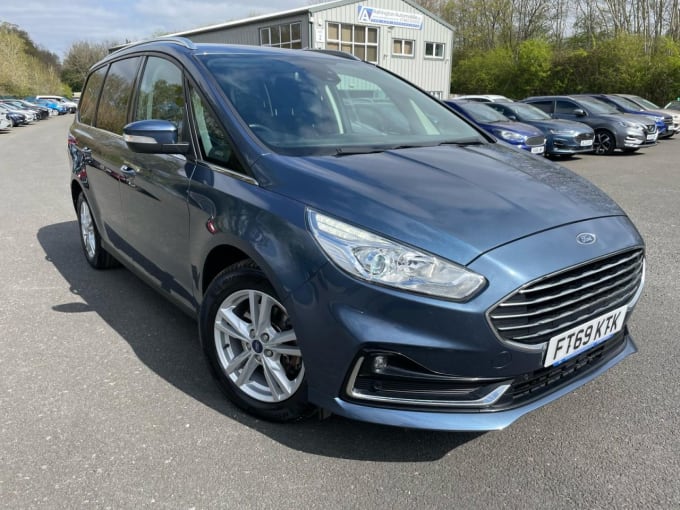 2025 Ford Galaxy