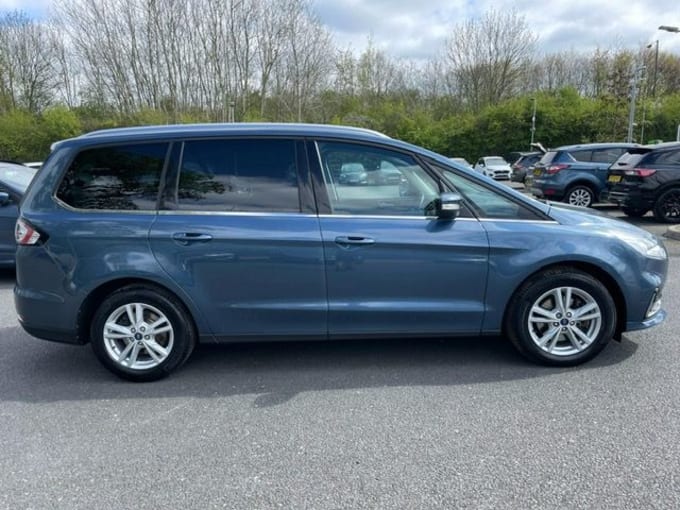 2025 Ford Galaxy