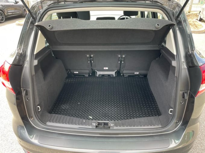 2025 Ford C-max