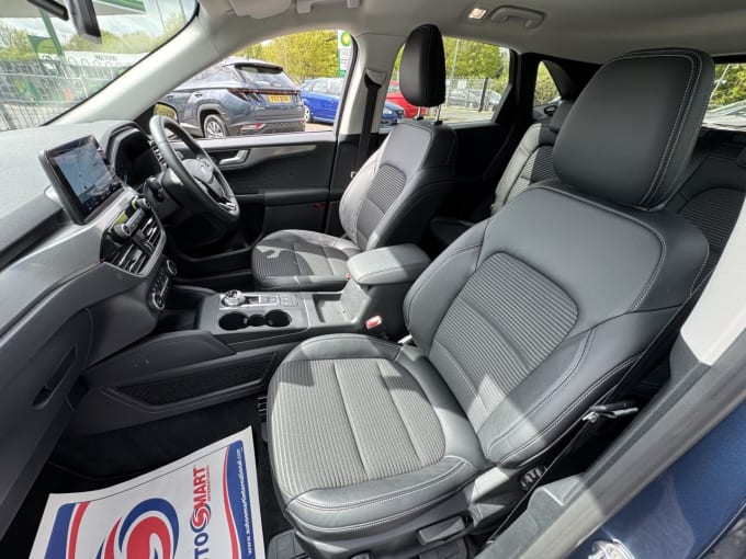 2025 Ford Kuga