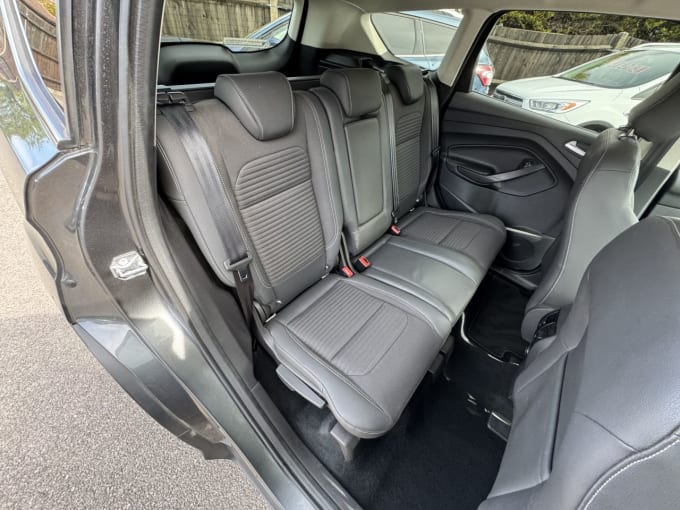 2025 Ford Kuga
