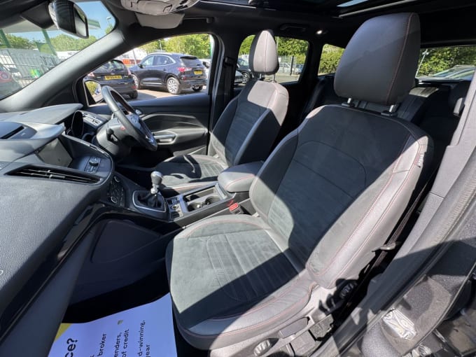 2025 Ford Kuga