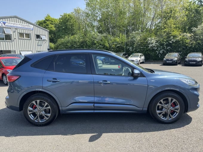 2025 Ford Kuga