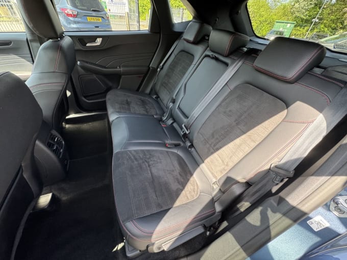 2025 Ford Kuga