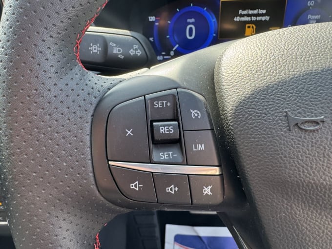 2025 Ford Kuga